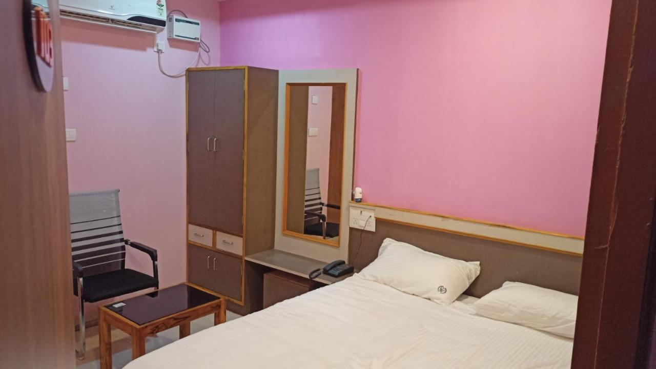 فندق Aarthi Residency كارايكودي المظهر الخارجي الصورة