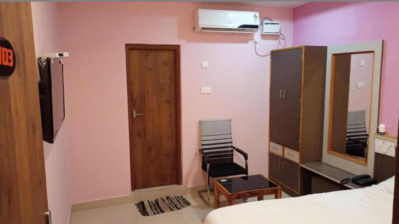 فندق Aarthi Residency كارايكودي المظهر الخارجي الصورة